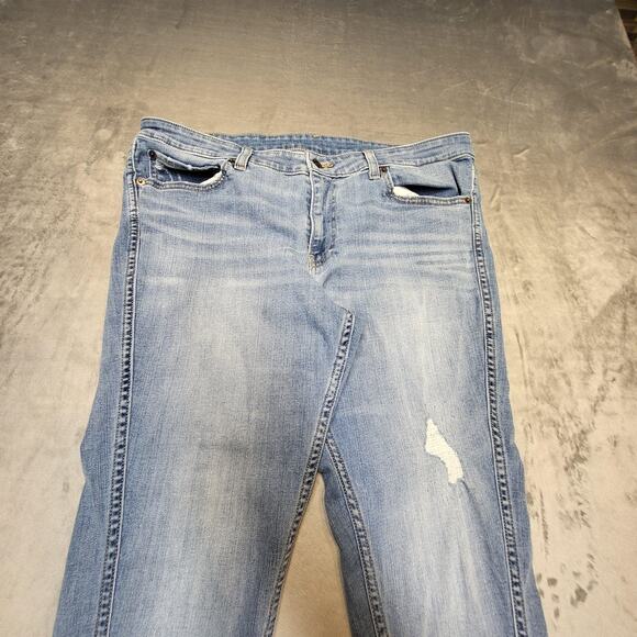 Levi's Jeans Womens 33 Light Wash Slim Stretch Distressed Denim 5 Pocket Zip Fly - Picture 2 of 11